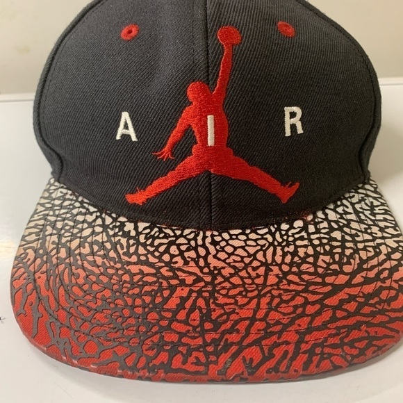 Jordan Hat Cap Snap Back Black Red Jump Man Elephant Print Boys Youth Kids - Picture 1 of 9